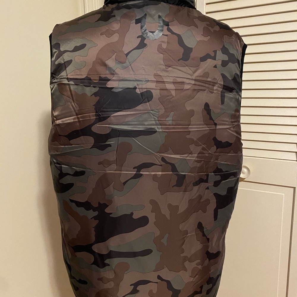 Vest - Picture 2 of 6